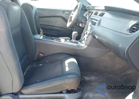 2014 Ford Mustang V6 из США, поврежденный, VIN 1ZVBP8AM1E5251444